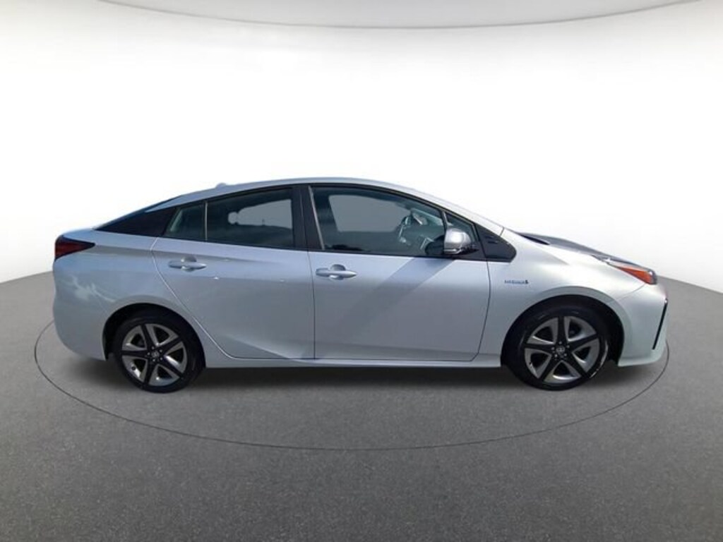 Used 2020 Toyota Prius XLE Hatchback