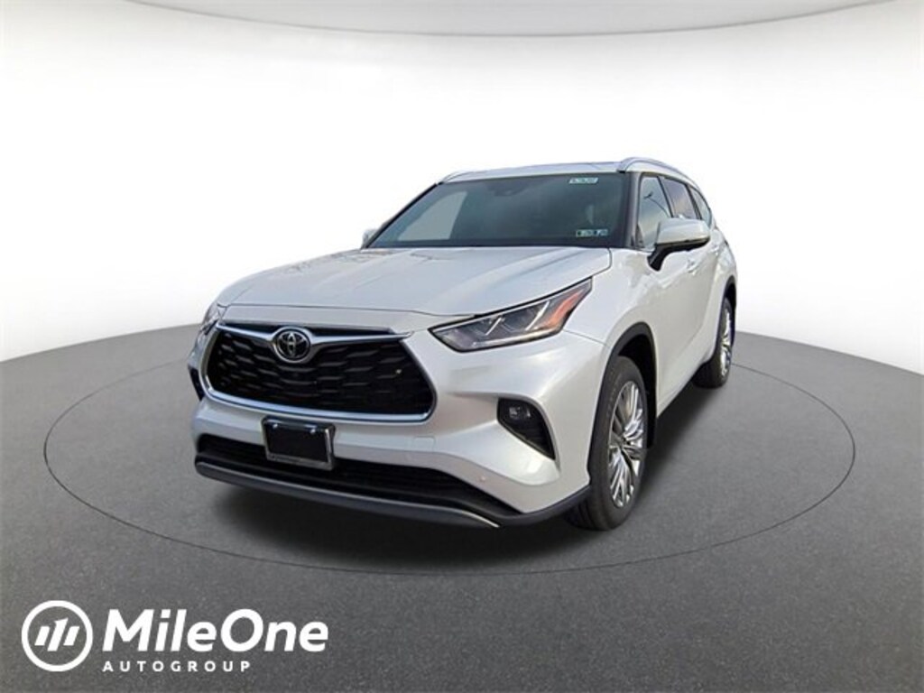 New 2026 Toyota Highlander Platinum SUV