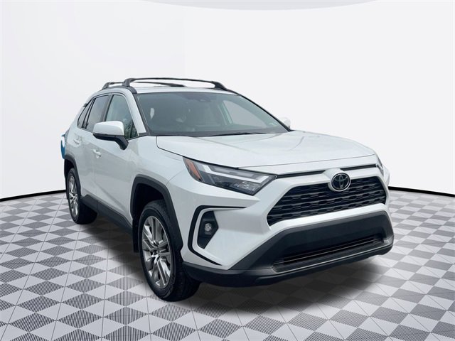 2024 Toyota RAV4 XLE Premium photo 2