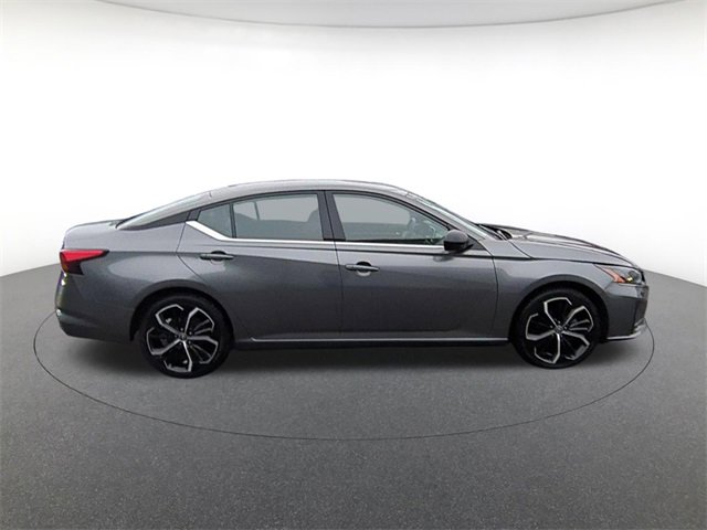 2023 Nissan Altima 2.5 SR photo 4