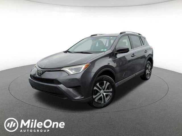 2017 Toyota RAV4 LE AWD's photo