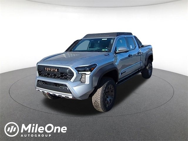 2025 Toyota Tacoma Trailhunter's photo