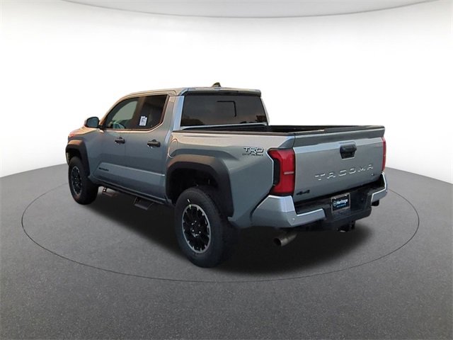 2025 Toyota Tacoma TRD Off-Road photo 3