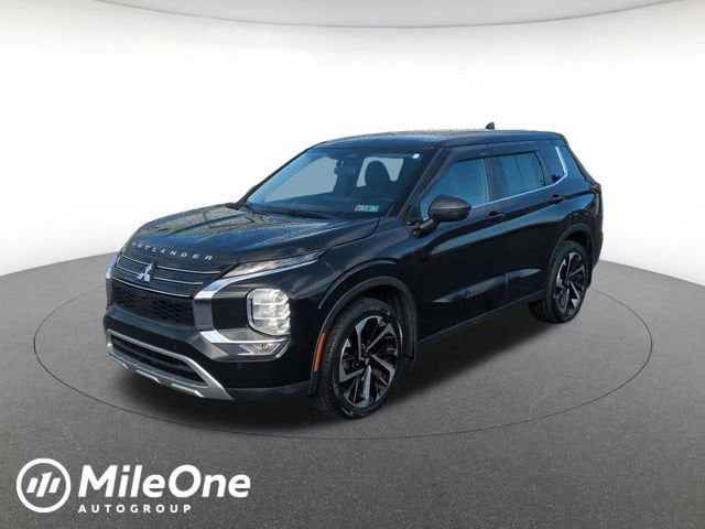 2023 Mitsubishi Outlander SE 2WD's photo