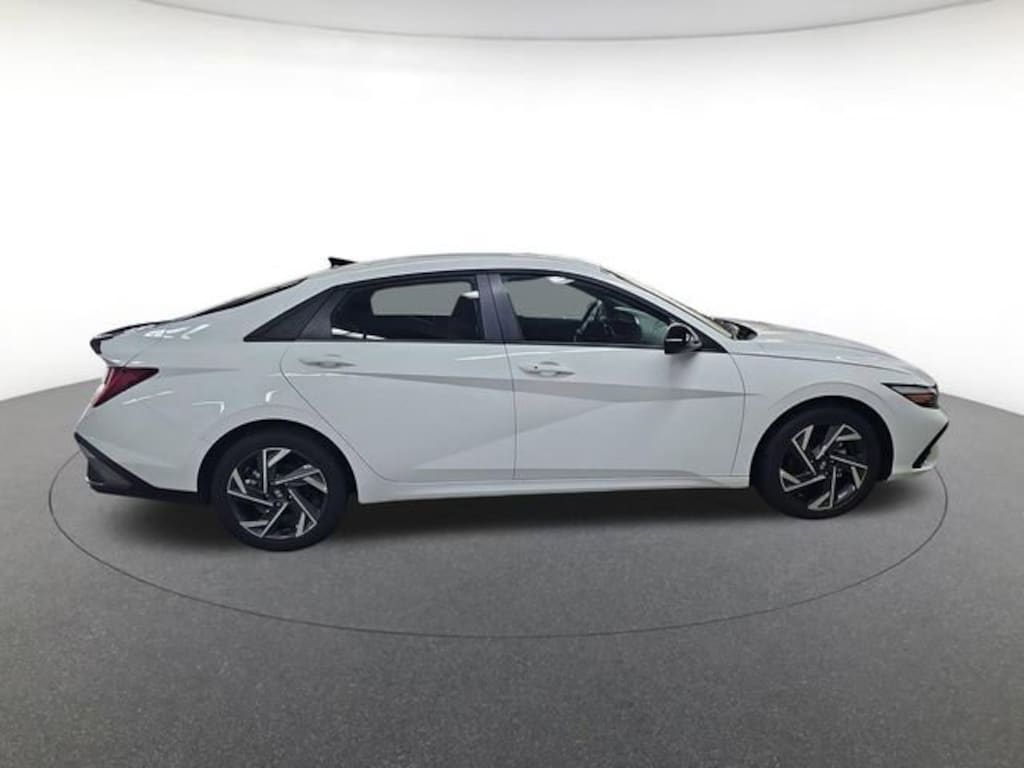 Used 2025 Hyundai Elantra Hybrid SEL Sport Sedan