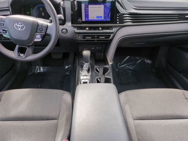 2025 Toyota Camry LE - Photo 12