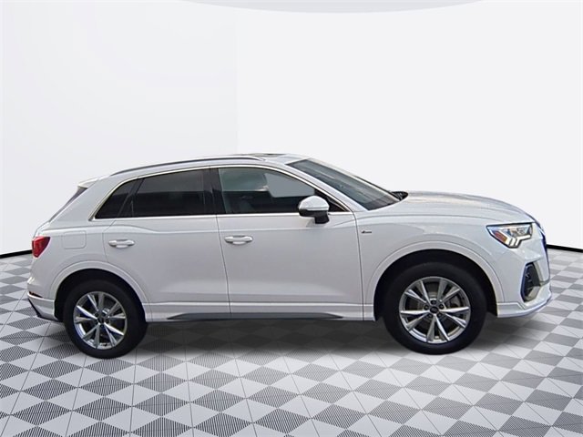 2023 Audi Q3 S line Premium photo 4