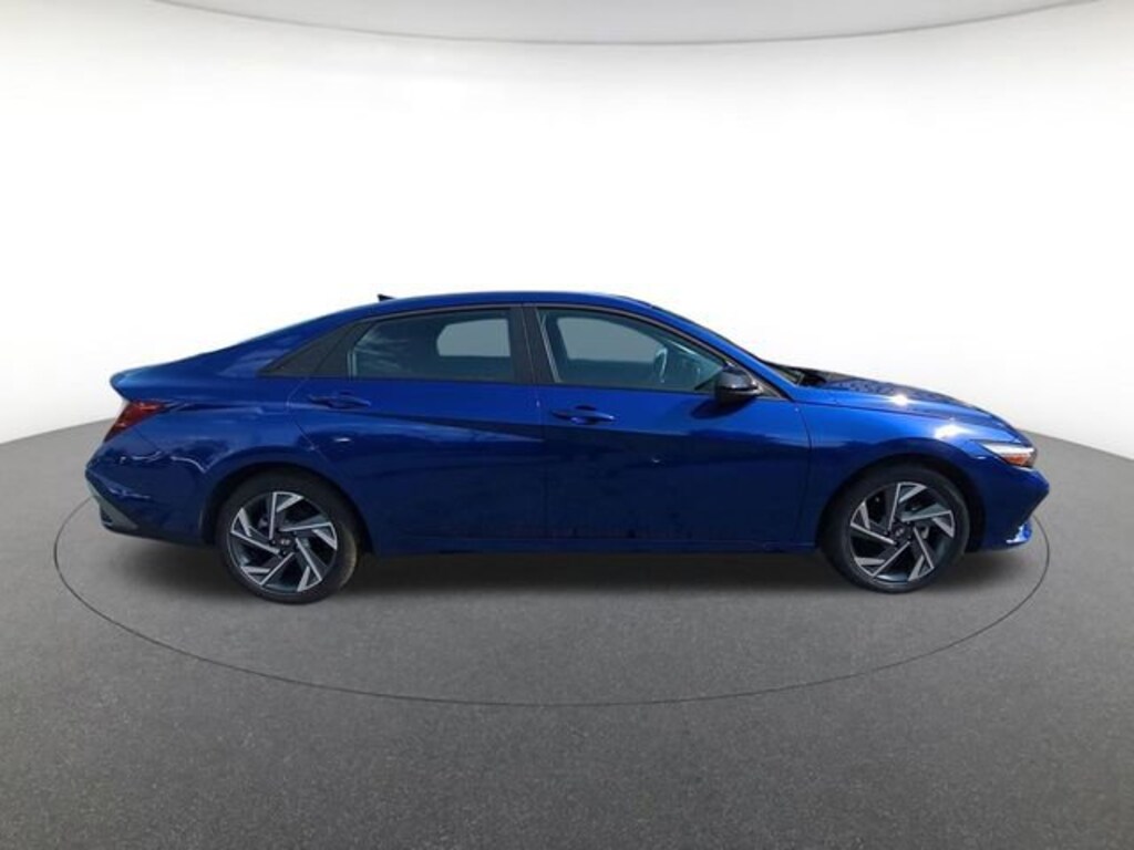 Used 2025 Hyundai Elantra SEL Sport Sedan
