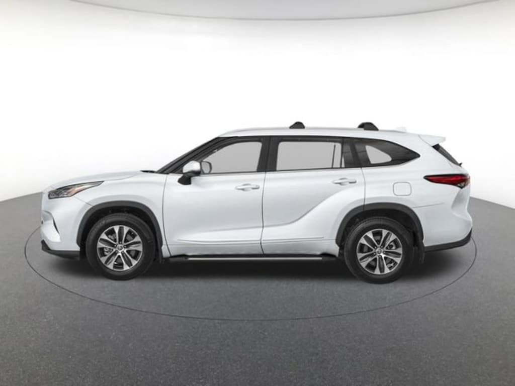 New 2026 Toyota Highlander Hybrid XLE SUV
