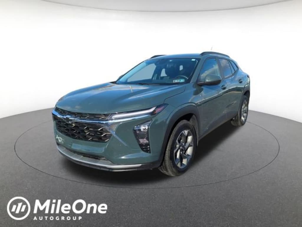 Used 2025 Chevrolet Trax LT Sport Utility