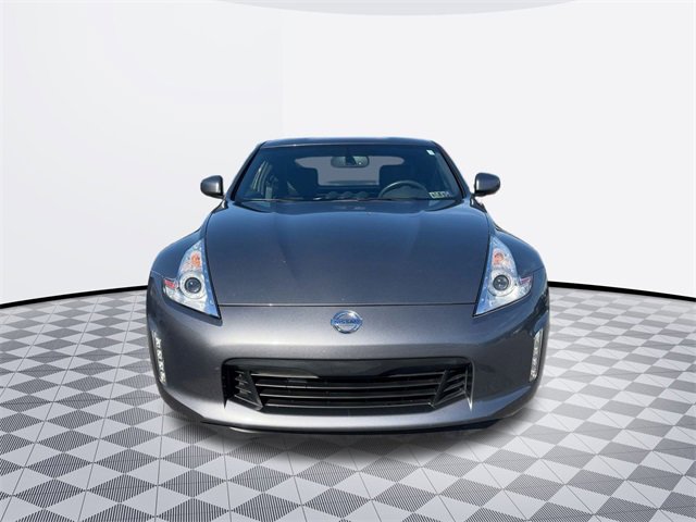 2013 Nissan 370Z Touring photo 2