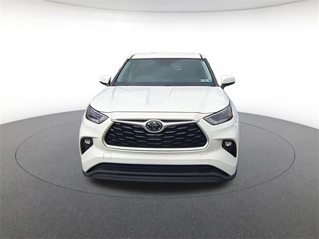 2021 Toyota Highlander LE Sport photo 2