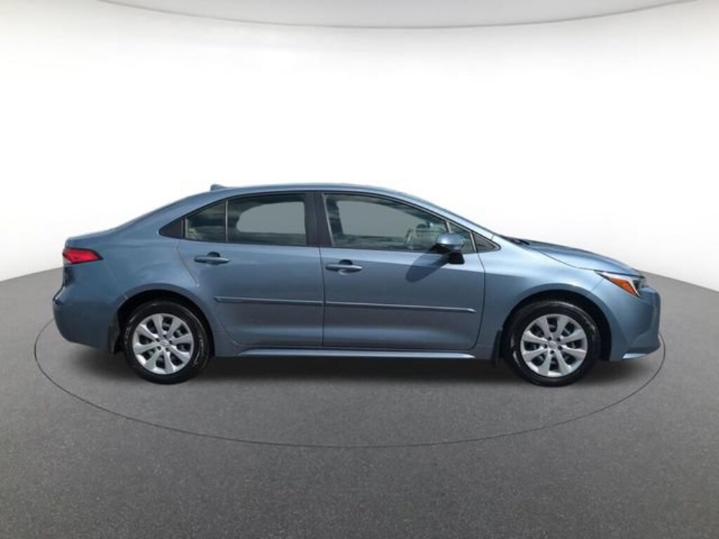 Used 2025 Toyota Corolla Hybrid LE Sedan