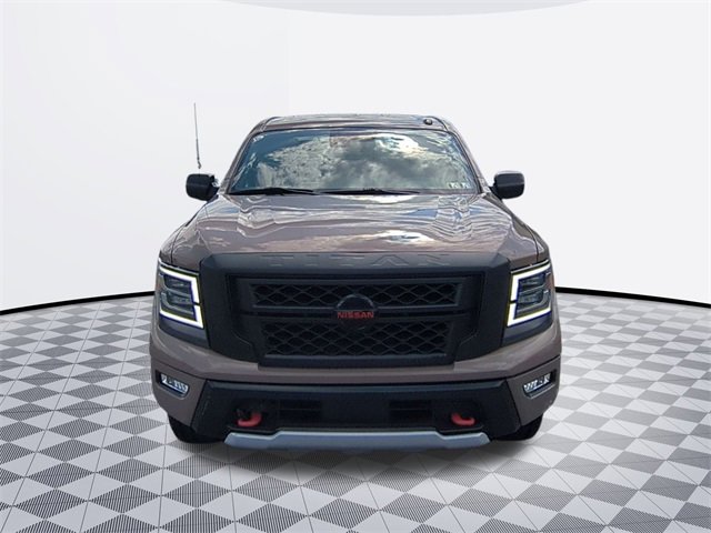 2021 Nissan Titan PRO-4X photo 2