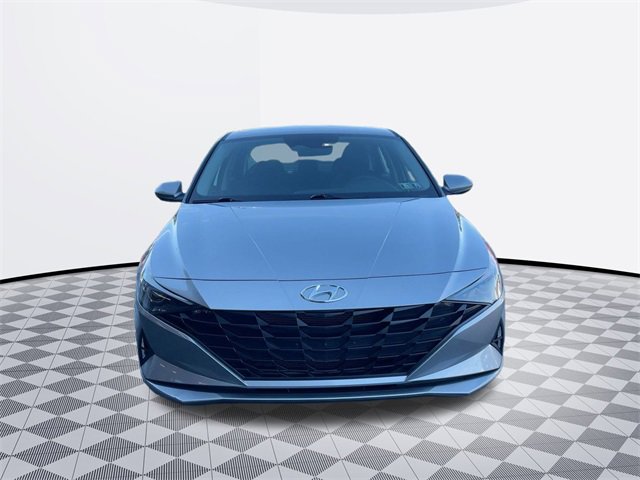 2022 Hyundai Elantra SE photo 2