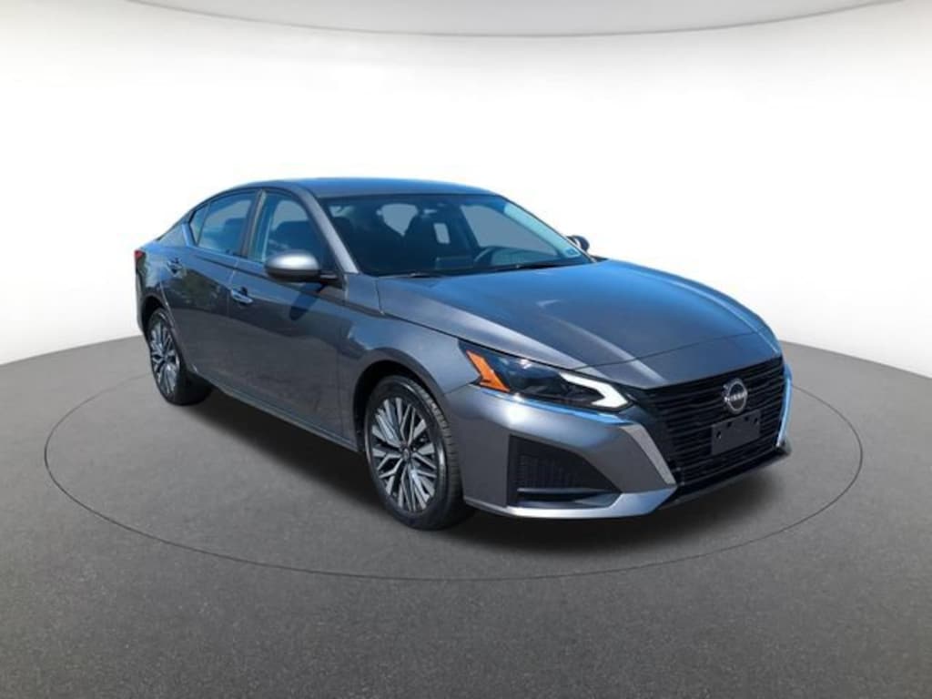 Used 2023 Nissan Altima 2.5 SV Sedan
