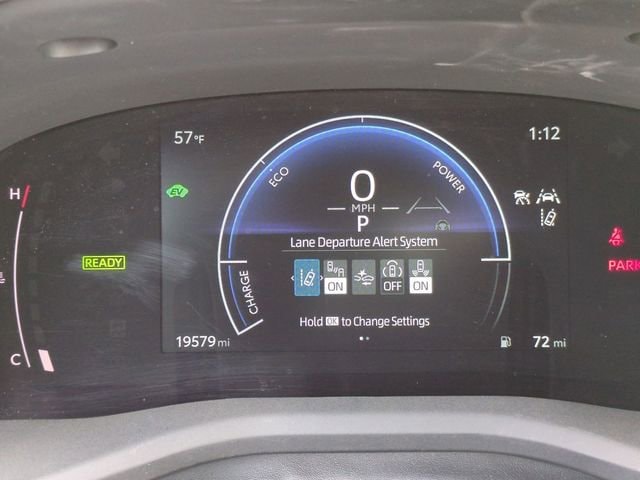 2025 Toyota Camry LE - Photo 15