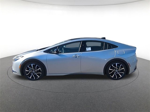 2026 Toyota Prius Plug-in Hybrid XSE Premium photo 2