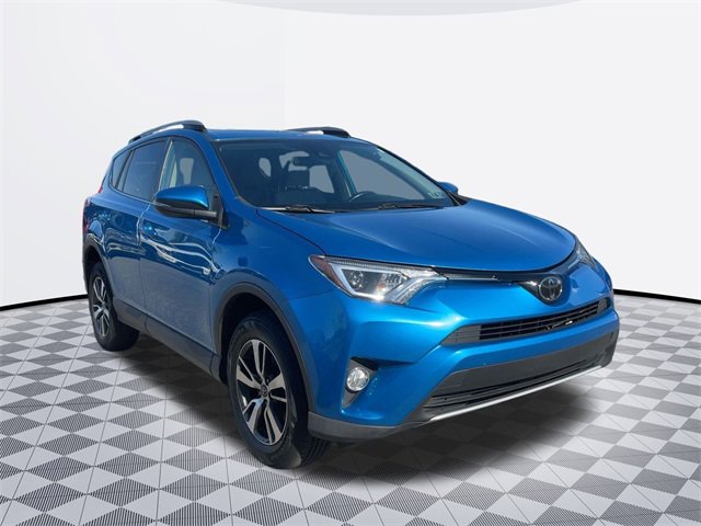 2017 Toyota RAV4 XLE photo 2