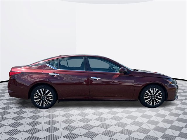 2023 Nissan Altima 2.5 SV photo 4
