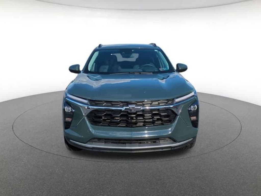 Used 2025 Chevrolet Trax LT Sport Utility