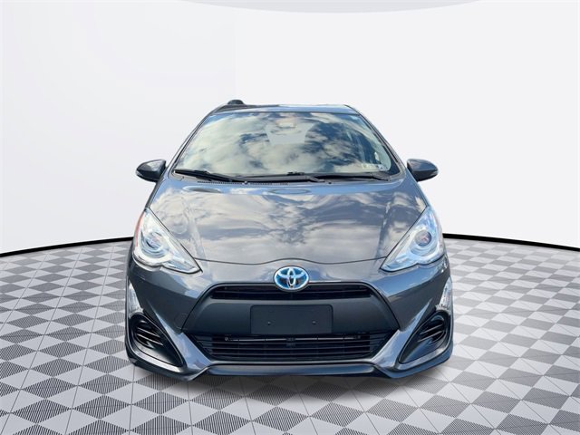 2017 Toyota Prius C Three photo 2