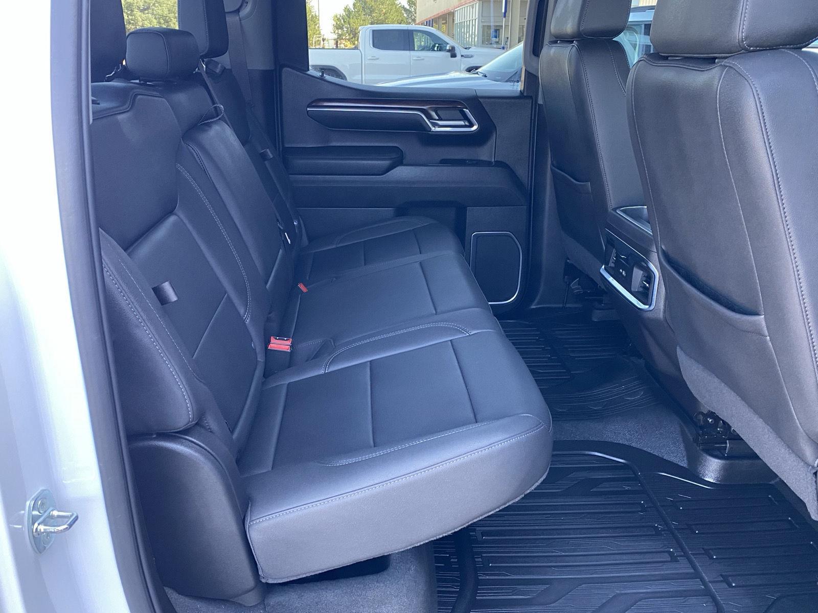 2023 GMC Sierra 1500 SLT - Photo 22