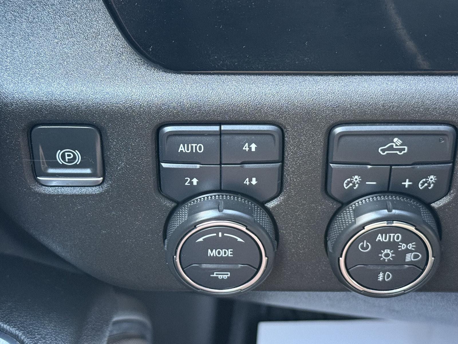 2024 Chevrolet Silverado 1500 RST - Photo 12