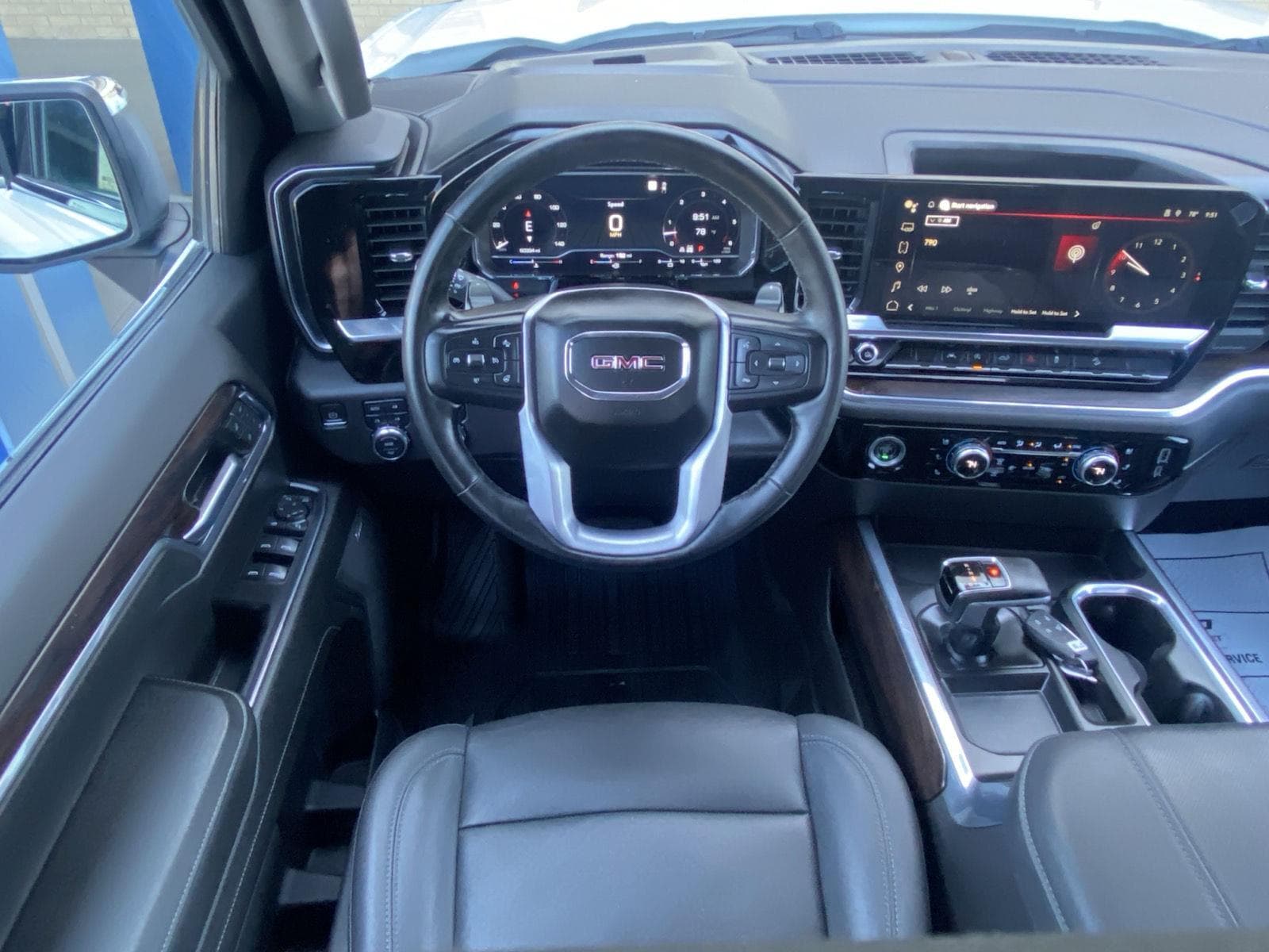 2023 GMC Sierra 1500 SLT - Photo 11