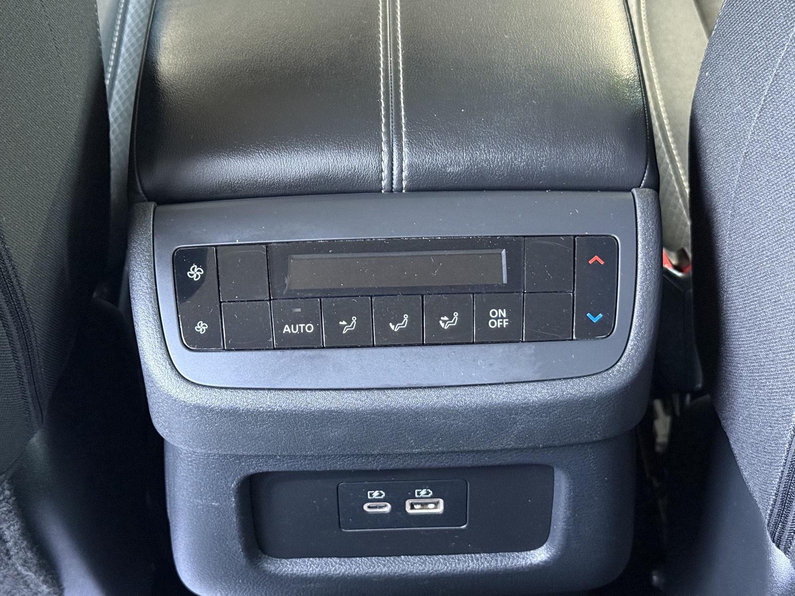 2025 Nissan Pathfinder SV - Photo 22