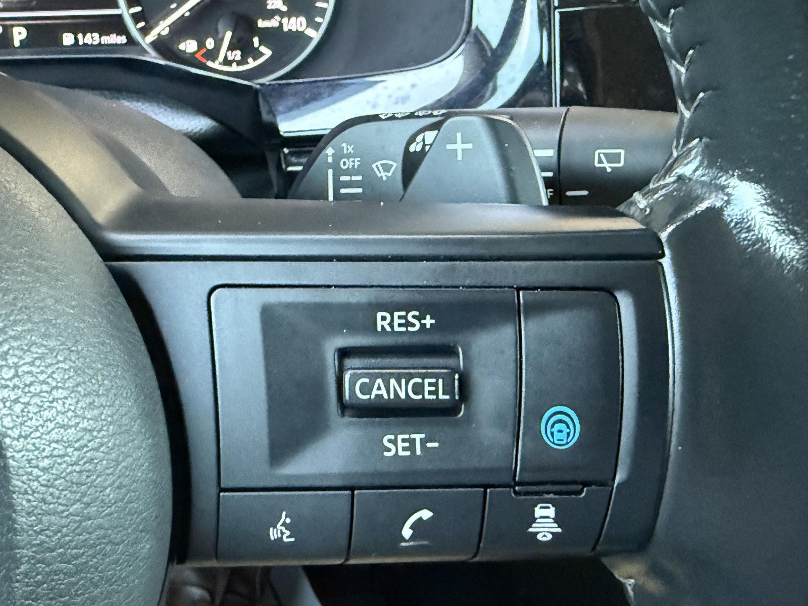2025 Nissan Pathfinder SV - Photo 15