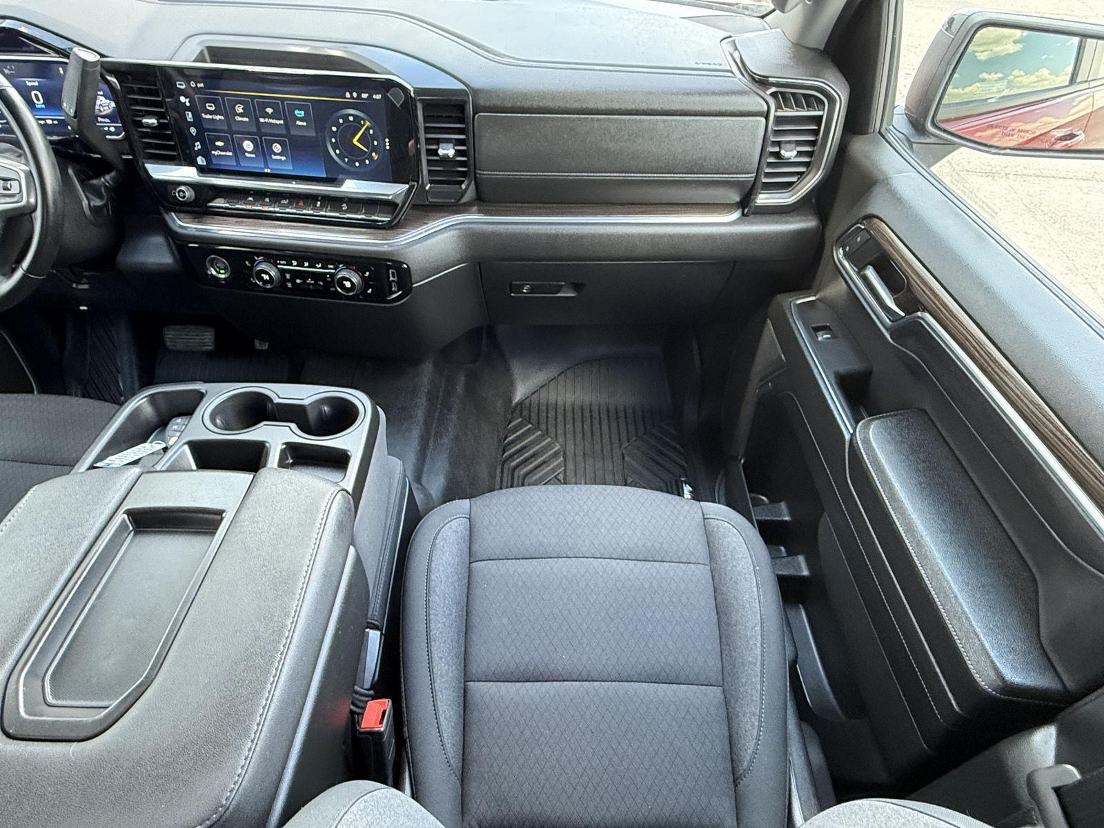2024 Chevrolet Silverado 1500 RST - Photo 19