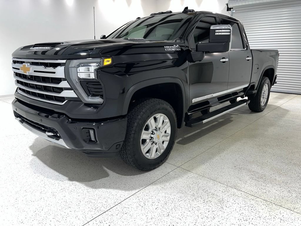 Used 2024 Chevrolet Silverado 2500 HD High Country Truck Crew Cab