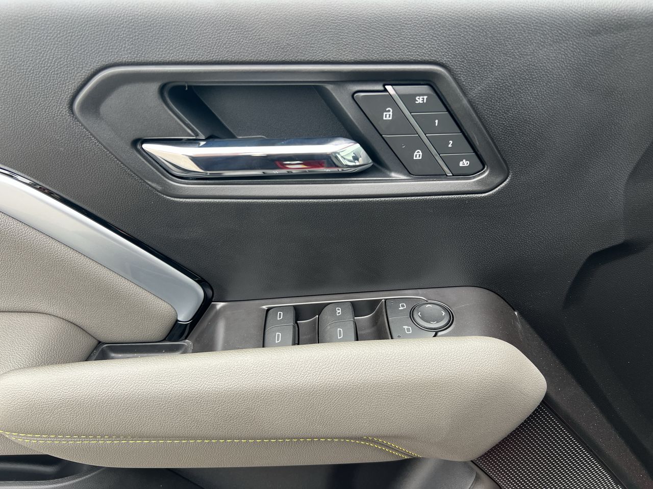2025 Chevrolet Colorado ZR2 - Photo 55