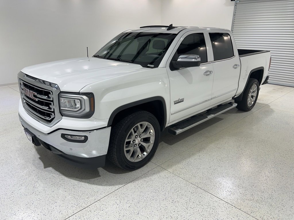 2018 GMC Sierra SLT's photo
