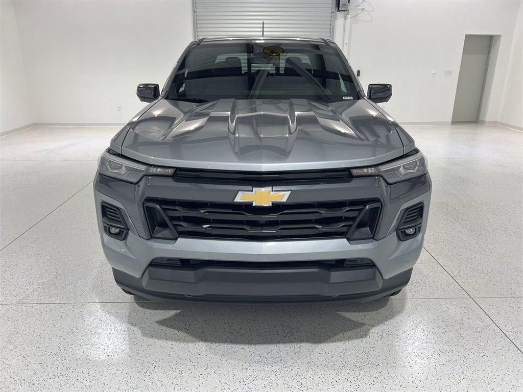 2026 Chevrolet Colorado LT photo 3