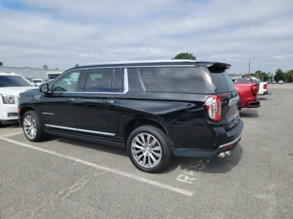 Used 2022 GMC Yukon XL Denali SUV