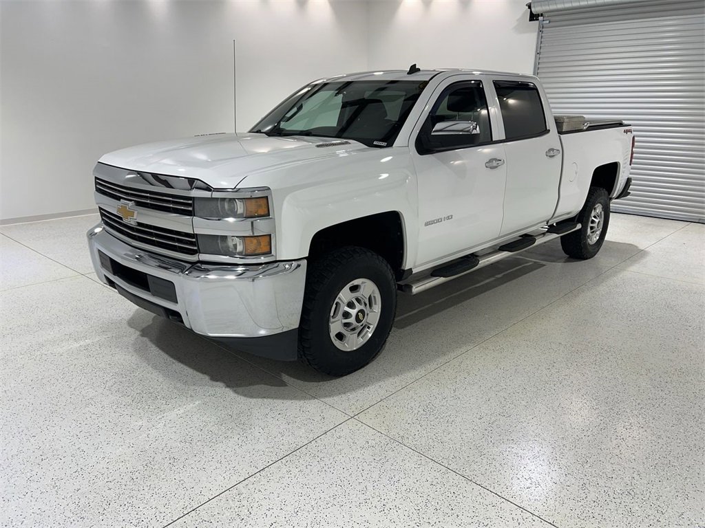 2015 Chevrolet Silverado 2500HD LT photo 4