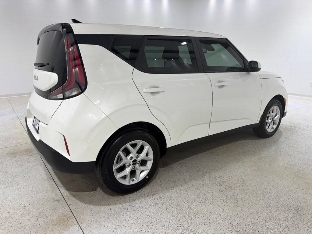 Used 2025 Kia Soul LX Hatchback