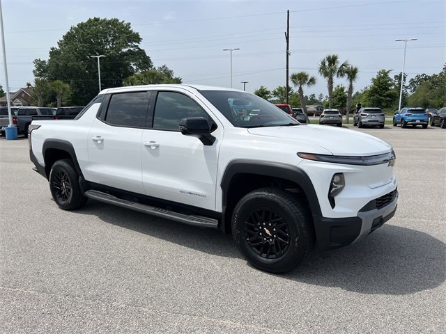 2025 Chevrolet Silverado EV LT photo 2