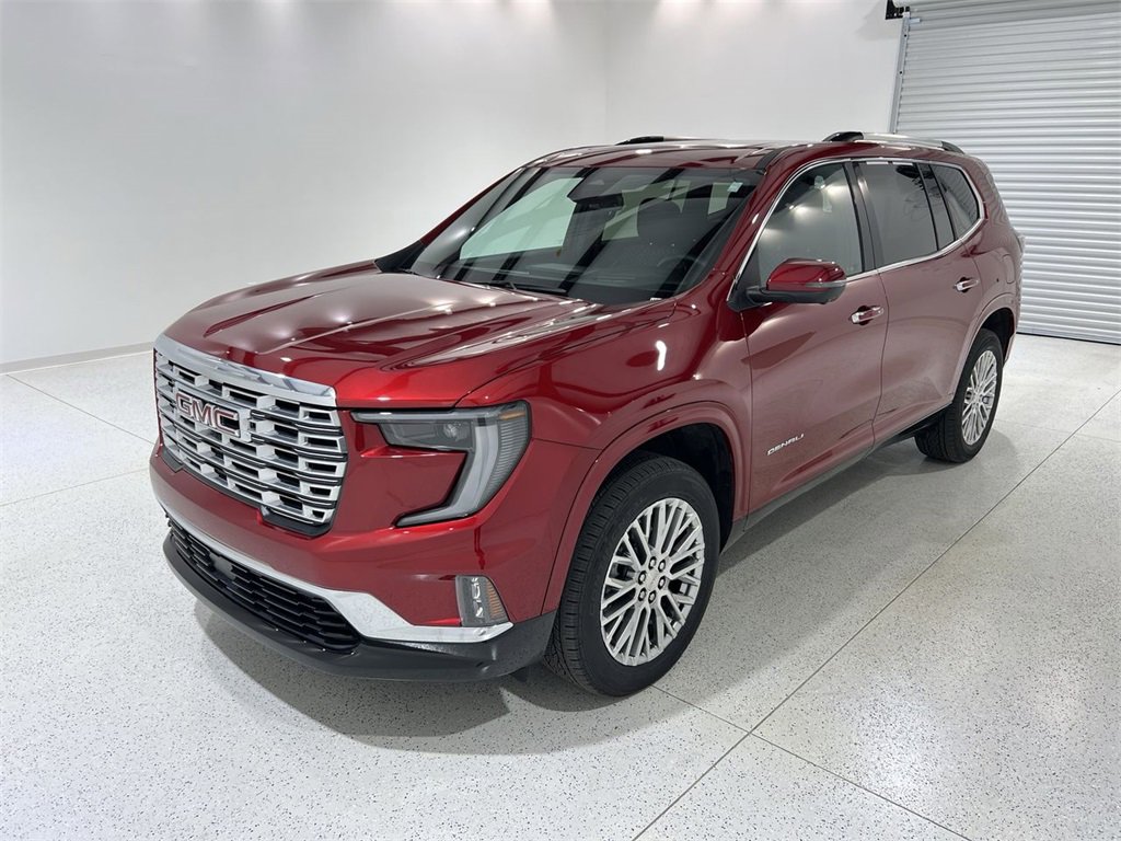 2024 GMC Acadia Denali's photo