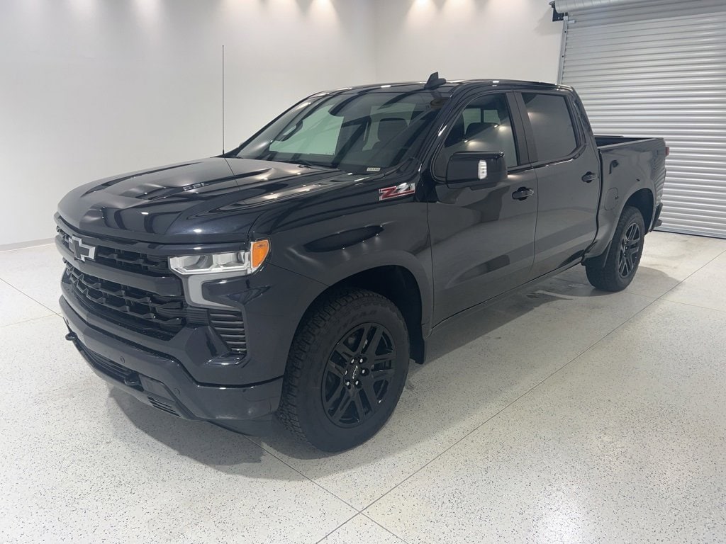 2024 Chevrolet Silverado RST's photo