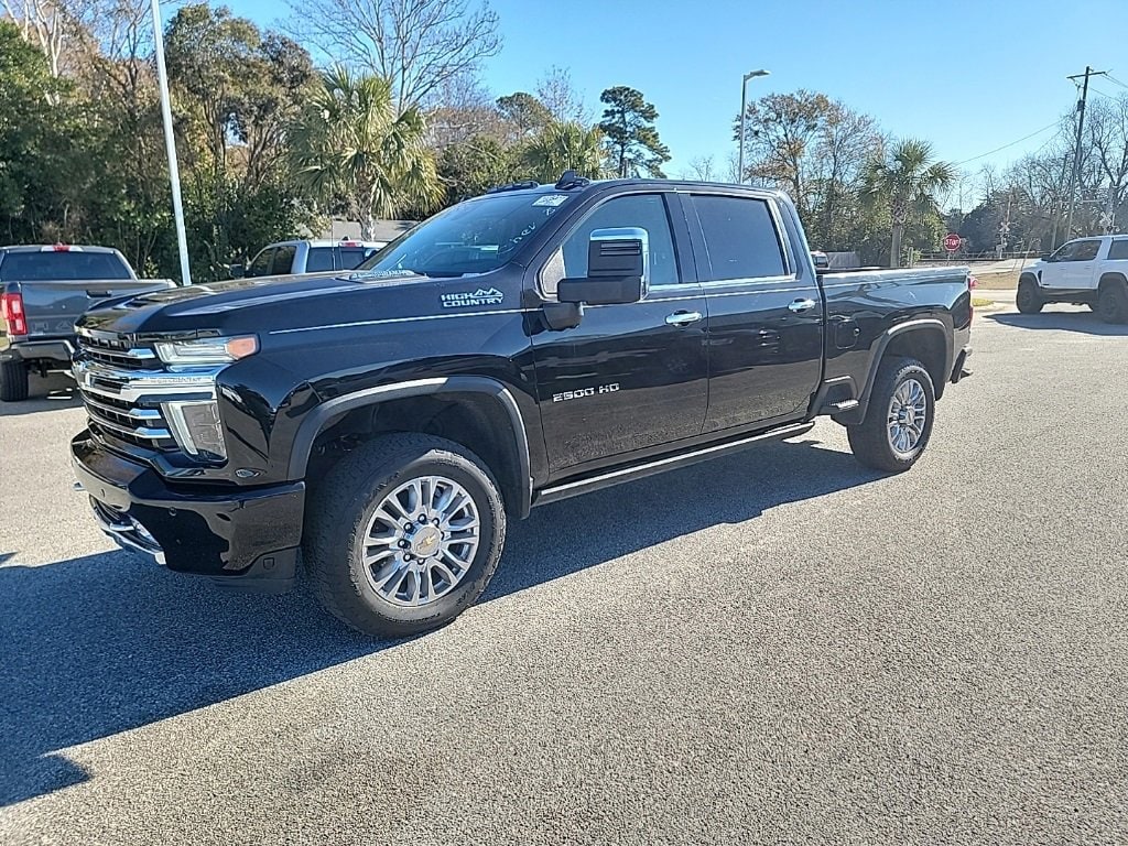 2023 Chevrolet Silverado 2500HD High Country's photo