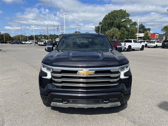 2023 Chevrolet Silverado 1500 High Country photo 3