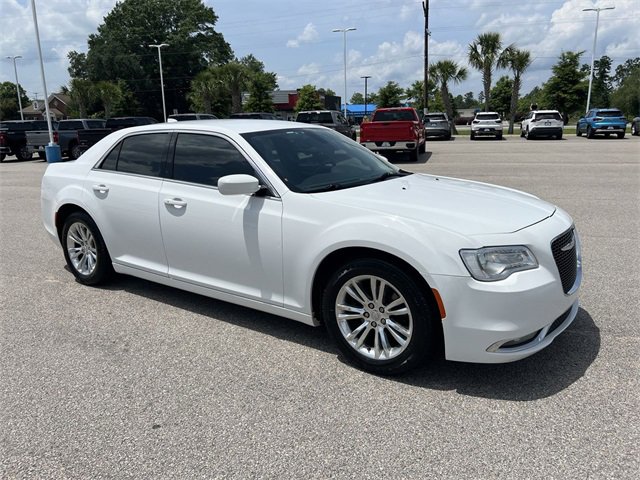 Used 2017 Chrysler 300 Limited with VIN 2C3CCAAG9HH521462 for sale in Batesburg Leesville, SC