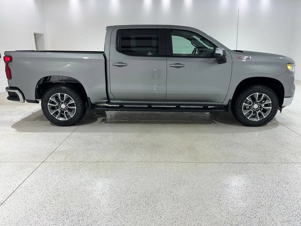 2026 Chevrolet Silverado 1500 LT - Photo 6