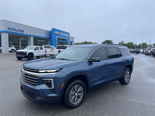 2025 Chevrolet Traverse photo 4