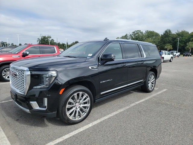 2022 GMC Yukon XL Denali's photo