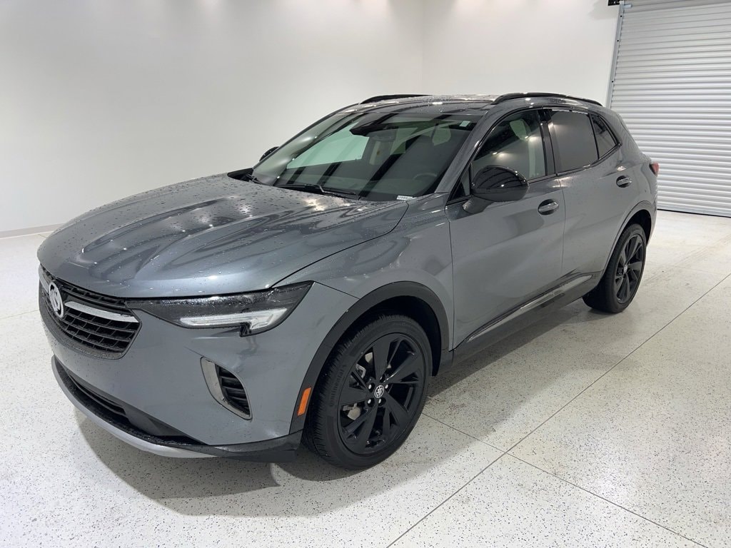 2022 Buick Envision Essence's photo