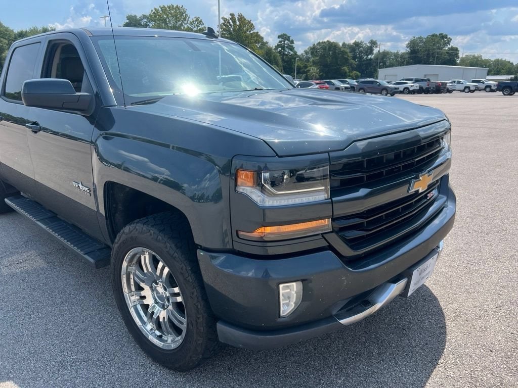 Used 2018 Chevrolet Silverado 1500 LT w/2LT Truck Crew Cab